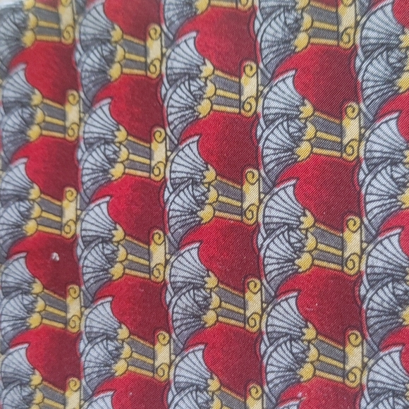 Silk men's tie. Red gold and gray pattern. Metropolitan Museum of Art - Picture 2 of 4